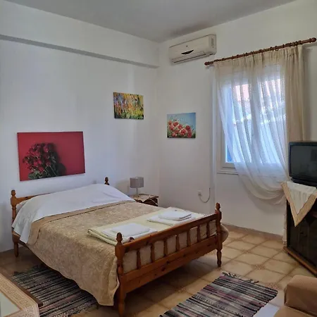 Evanthiafragia Apartment *