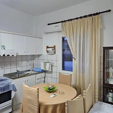 Evanthiafragia Apartment *